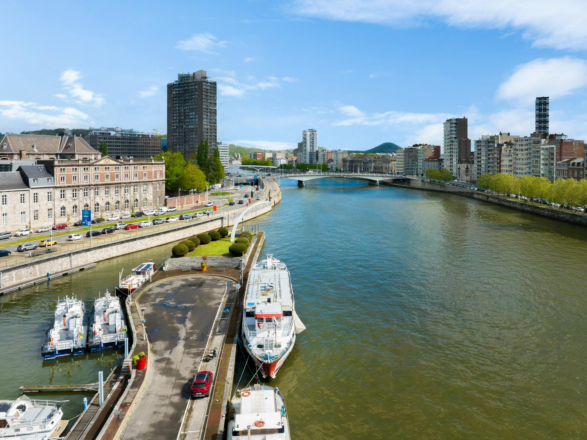 Le Pays de Liege — thumbnail 3